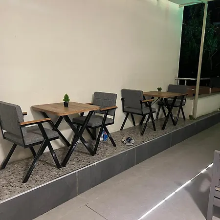Hotel Ada Park
