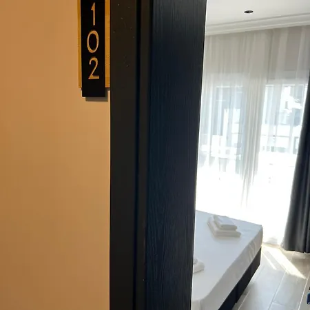 Hotel Ada Park *