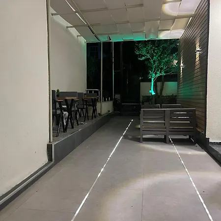 Hotel Ada Park *