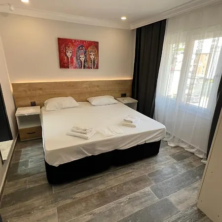 Ada Park Hotel